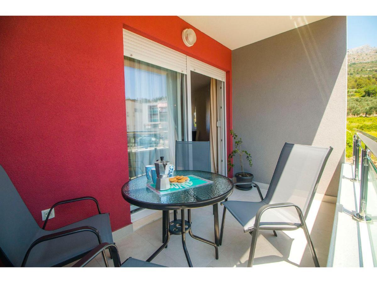 Olive Tree Apartment Подстрана Екстериор снимка