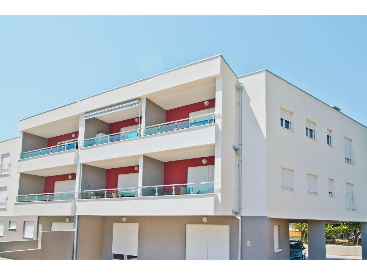 Olive Tree Apartment Подстрана Екстериор снимка